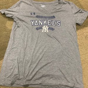 Under Armour Yankees T shirt